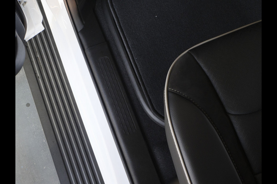 Dodge Ram | 1500 | Laramie |Premium Night | 3.0L I6 Hurricane | 4X4 | BPM-VRIJ | BPM-VRIJ | 14,4-inch Touchscreen | Passenger Display | Getoonde accessoires zijn verkrijgbaar tegen meerprijs