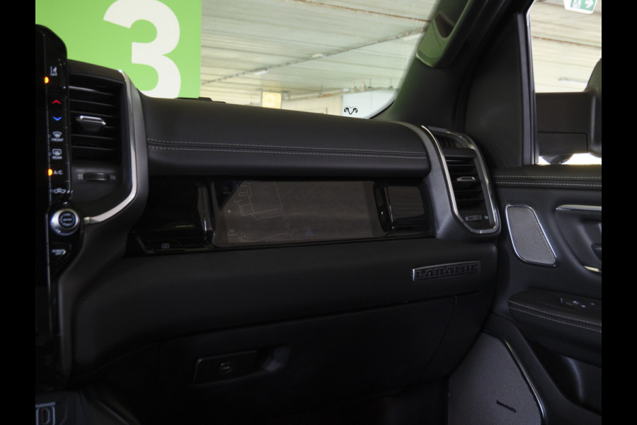 Dodge Ram | 1500 | Laramie |Premium Night | 3.0L I6 Hurricane | 4X4 | BPM-VRIJ | BPM-VRIJ | 14,4-inch Touchscreen | Passenger Display | Getoonde accessoires zijn verkrijgbaar tegen meerprijs