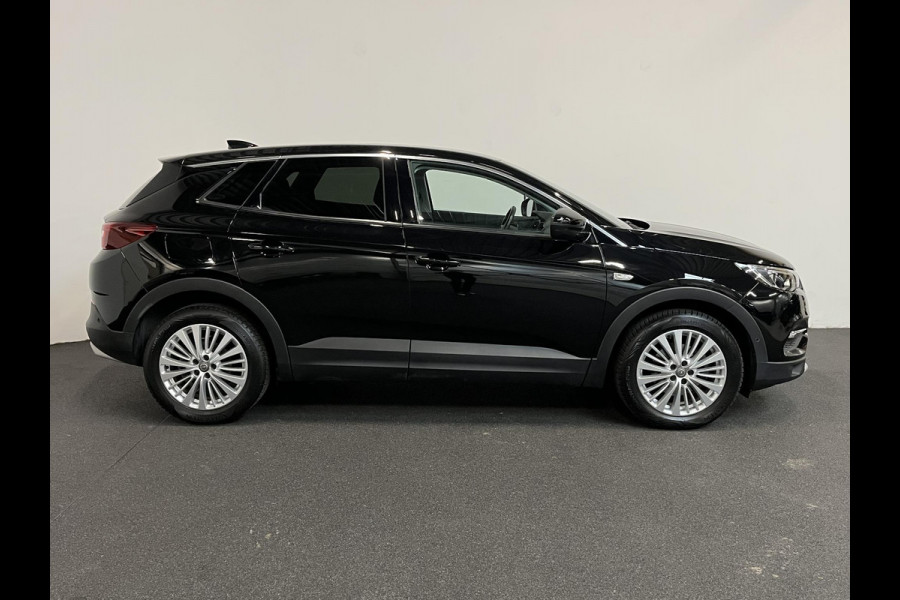Opel Grandland X 1.2 Turbo Innovation Navigatie Carplay Android auto Camera Keyless Entry Elektrisch bedienbare achterklep Dodehoek Sensoren