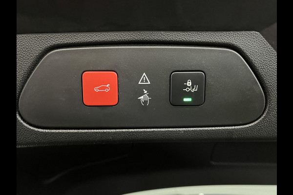 Opel Grandland X 1.2 Turbo Innovation Navigatie Carplay Android auto Camera Keyless Entry Elektrisch bedienbare achterklep Dodehoek Sensoren