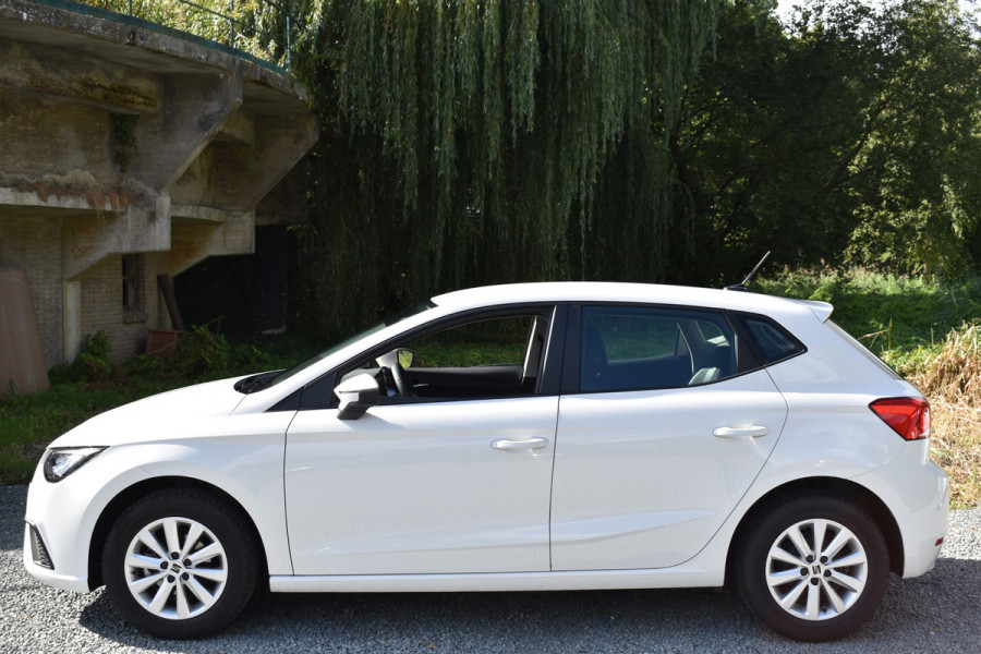 Seat Ibiza TSI 95PK BUSINESS STYLE VIRTUAL/NAVI/CARPLAY