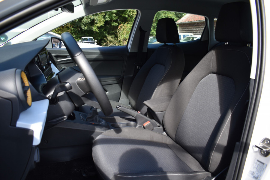 Seat Ibiza TSI 95PK BUSINESS STYLE VIRTUAL/NAVI/CARPLAY