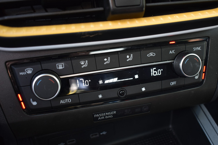 Seat Ibiza TSI 95PK BUSINESS STYLE VIRTUAL/NAVI/CARPLAY