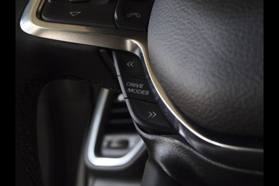 Dodge Ram 1500 | Laramie | Premium Night | 3.0L I6 Hurricane | Crew Cab | 4X4 | | BPM-VRIJ | Niveau regeling | Passenger Display | Getoonde accessoires zijn verkrijgbaar tegen meerprijs Dodge Ram 1500 | Laramie | Premium Night | 3.0L I6 Hurricane | Crew Cab | 4X4 | | BPM-VRIJ | Niveau regeling | Passenger Display | Getoonde accessoires zijn verkrijgbaar tegen meerprijs