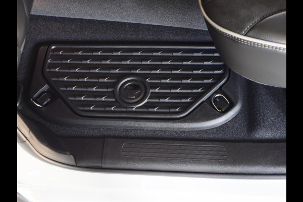 Dodge Ram 1500 | Laramie | Premium Night | 3.0L I6 Hurricane | Crew Cab | 4X4 | | BPM-VRIJ | Niveau regeling | Passenger Display | Getoonde accessoires zijn verkrijgbaar tegen meerprijs Dodge Ram 1500 | Laramie | Premium Night | 3.0L I6 Hurricane | Crew Cab | 4X4 | | BPM-VRIJ | Niveau regeling | Passenger Display | Getoonde accessoires zijn verkrijgbaar tegen meerprijs