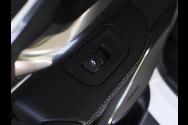 Dodge Ram 1500 | Laramie | Premium Night | 3.0L I6 Hurricane | Crew Cab | 4X4 | | BPM-VRIJ | Niveau regeling | Passenger Display | Getoonde accessoires zijn verkrijgbaar tegen meerprijs Dodge Ram 1500 | Laramie | Premium Night | 3.0L I6 Hurricane | Crew Cab | 4X4 | | BPM-VRIJ | Niveau regeling | Passenger Display | Getoonde accessoires zijn verkrijgbaar tegen meerprijs