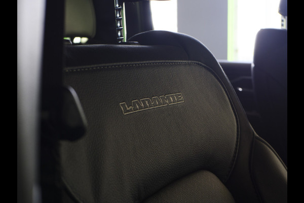 Dodge Ram 1500 | Laramie | Premium Night | 3.0L I6 Hurricane | Crew Cab | 4X4 | | BPM-VRIJ | Niveau regeling | Passenger Display | Getoonde accessoires zijn verkrijgbaar tegen meerprijs Dodge Ram 1500 | Laramie | Premium Night | 3.0L I6 Hurricane | Crew Cab | 4X4 | | BPM-VRIJ | Niveau regeling | Passenger Display | Getoonde accessoires zijn verkrijgbaar tegen meerprijs