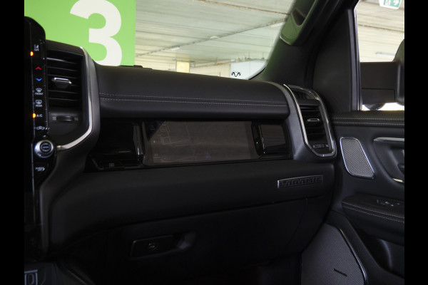 Dodge Ram 1500 | Laramie | Premium Night | 3.0L I6 Hurricane | Crew Cab | 4X4 | | BPM-VRIJ | Niveau regeling | Passenger Display | Getoonde accessoires zijn verkrijgbaar tegen meerprijs Dodge Ram 1500 | Laramie | Premium Night | 3.0L I6 Hurricane | Crew Cab | 4X4 | | BPM-VRIJ | Niveau regeling | Passenger Display | Getoonde accessoires zijn verkrijgbaar tegen meerprijs