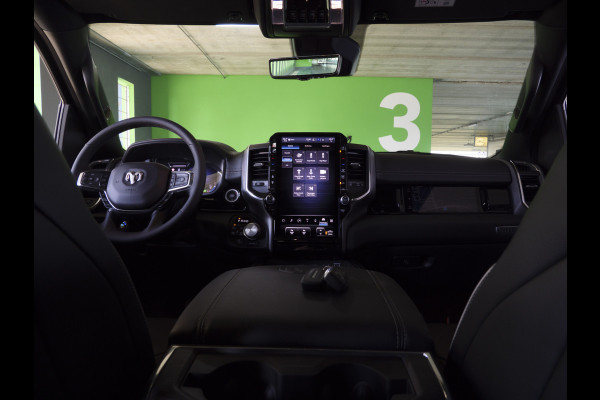 Dodge Ram 1500 | Laramie | Premium Night | 3.0L I6 Hurricane | Crew Cab | 4X4 | | BPM-VRIJ | Niveau regeling | Passenger Display | Getoonde accessoires zijn verkrijgbaar tegen meerprijs Dodge Ram 1500 | Laramie | Premium Night | 3.0L I6 Hurricane | Crew Cab | 4X4 | | BPM-VRIJ | Niveau regeling | Passenger Display | Getoonde accessoires zijn verkrijgbaar tegen meerprijs