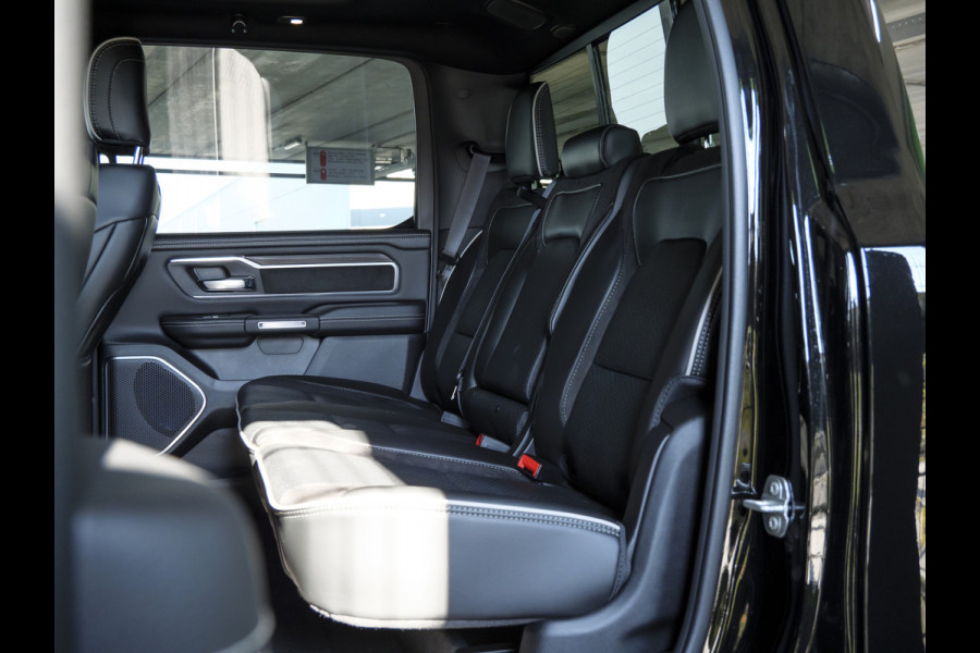 Dodge Ram 1500 | Laramie | Premium Night | 3.0L I6 Hurricane | Crew Cab | 4X4 | | BPM-VRIJ | Niveau regeling | Passenger Display | Getoonde accessoires zijn verkrijgbaar tegen meerprijs Dodge Ram 1500 | Laramie | Premium Night | 3.0L I6 Hurricane | Crew Cab | 4X4 | | BPM-VRIJ | Niveau regeling | Passenger Display | Getoonde accessoires zijn verkrijgbaar tegen meerprijs
