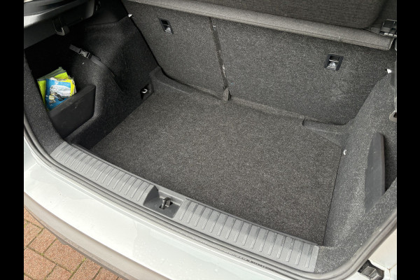 Škoda Kamiq 1.0 TSi 110pk Business Edition LED/VIRTUAL/NAVI/CARPLAY/DAB/PDC/STOELVERWARMING