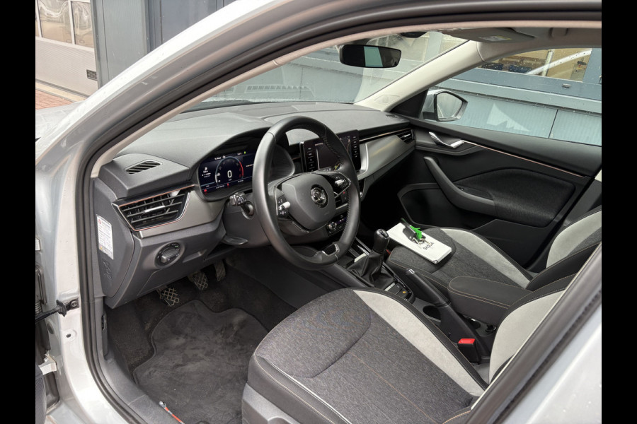 Škoda Kamiq 1.0 TSi 110pk Business Edition LED/VIRTUAL/NAVI/CARPLAY/DAB/PDC/STOELVERWARMING