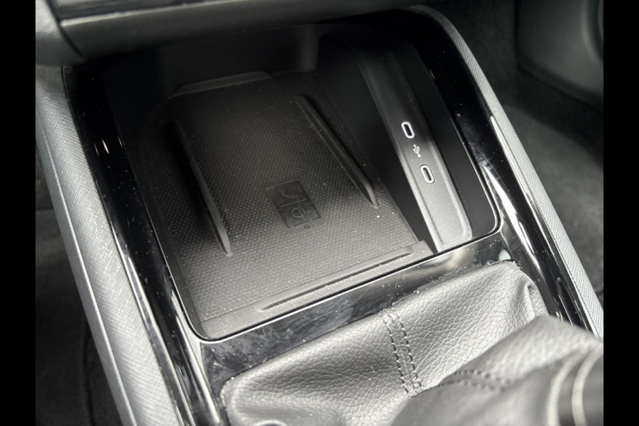 Škoda Kamiq 1.0 TSi 110pk Business Edition LED/VIRTUAL/NAVI/CARPLAY/DAB/PDC/STOELVERWARMING