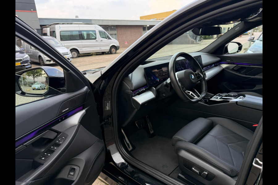 BMW i5 EDrive40 2024 M-PAKKET SHADOW PANORAMA LEDER HARMAN KARDON 1-EIG