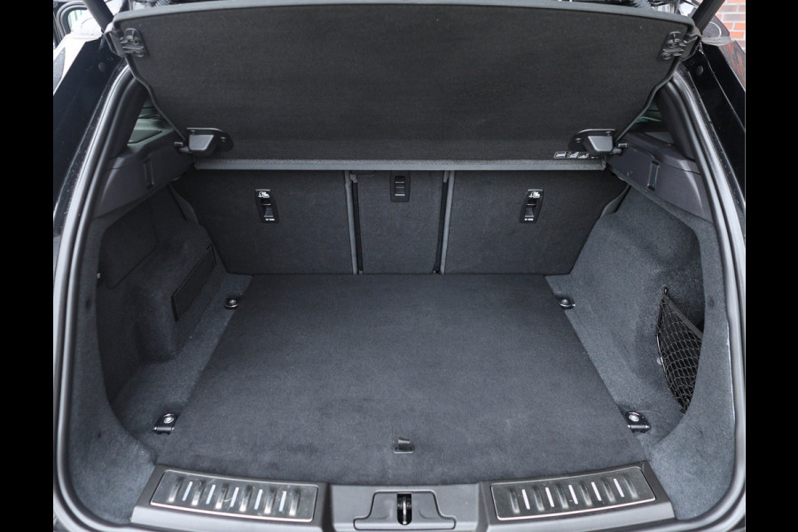 Land Rover Range Rover Evoque P300 AWD R-Dynamic HSE