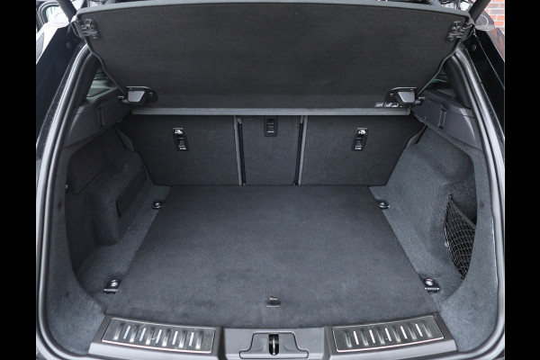 Land Rover Range Rover Evoque P300 AWD R-Dynamic HSE