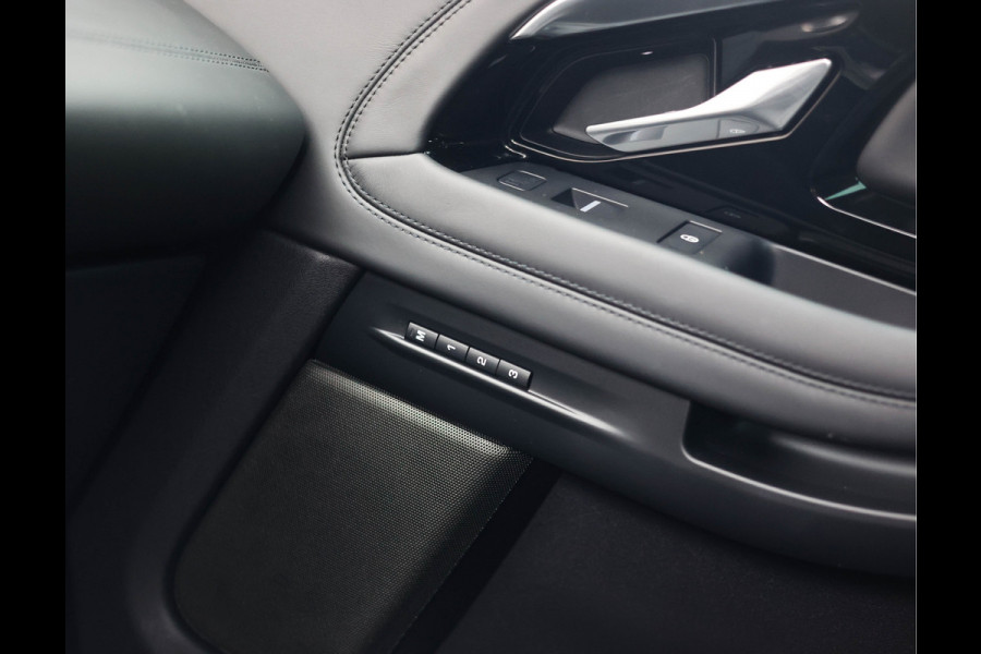 Land Rover Range Rover Evoque P300 AWD R-Dynamic HSE