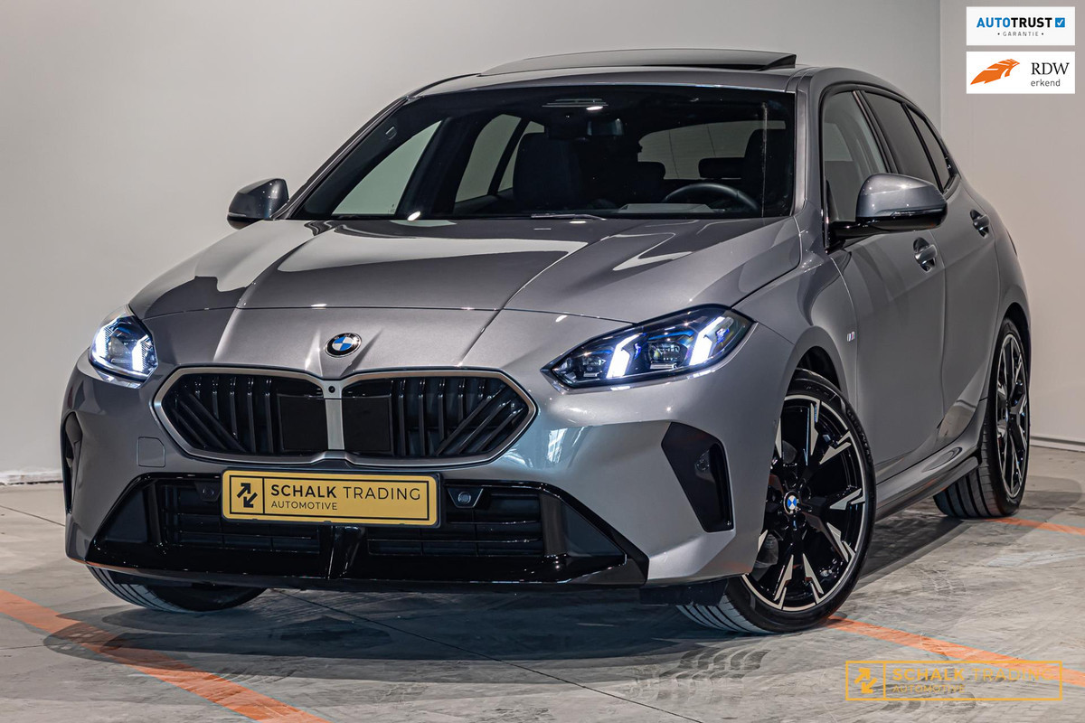 BMW 1-serie 120i|M-sport|Pano|H&K|Cam|Trekhaak|Leder|Garanti BMW 1-serie 120i|M-sport|Pano|H&K|Cam|Trekhaak|Leder|Garanti