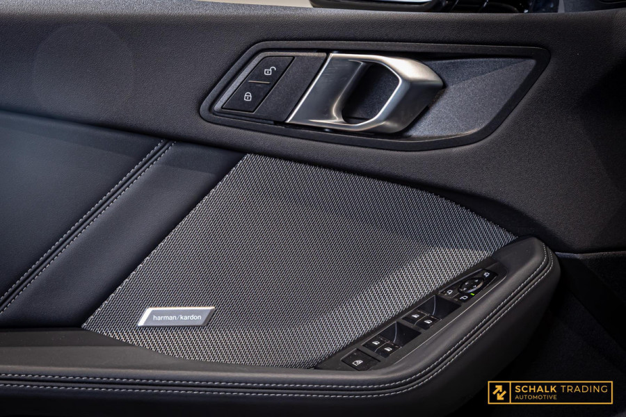 BMW 1-serie 120i|M-sport|Pano|H&K|Cam|Trekhaak|Leder|Garanti