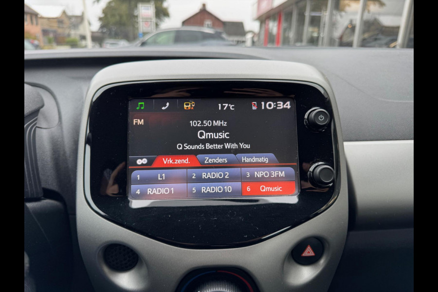 Toyota Aygo 1.0 VVT-i X-Play | Eerste eigenaar, Parkeercamera, Bluetooth, Stuurbediening, In hoogte verstelbare stoel