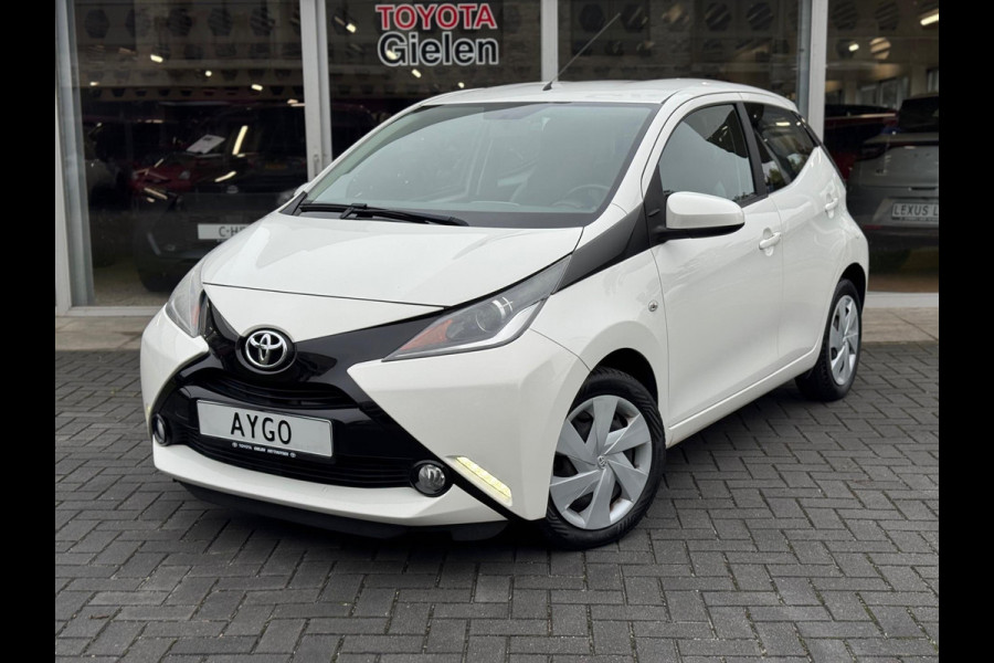 Toyota Aygo 1.0 VVT-i X-Play | Eerste eigenaar, Parkeercamera, Bluetooth, Stuurbediening, In hoogte verstelbare stoel