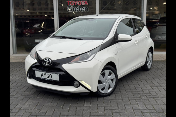 Toyota Aygo 1.0 VVT-i X-Play | Eerste eigenaar, Parkeercamera, Bluetooth, Stuurbediening, In hoogte verstelbare stoel
