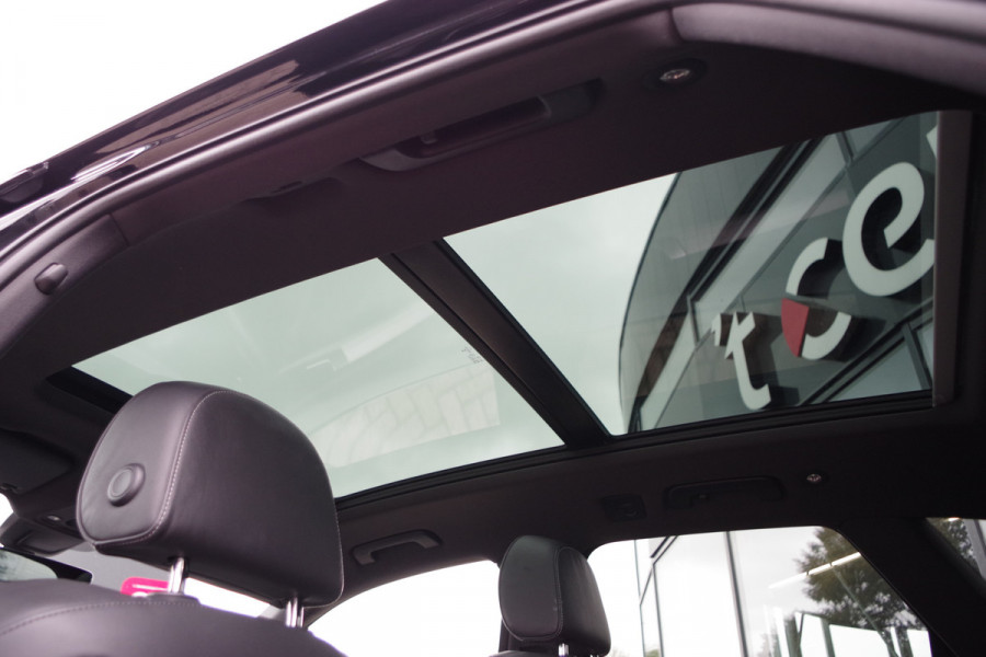Audi Q5 2.0 TFSI 252 PK Quattro Sport S Line Black Edition, Trekhaak, Panoramadak, Leder-Alcantara, Camera