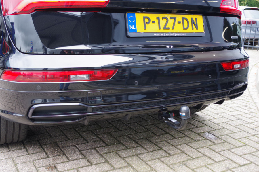 Audi Q5 2.0 TFSI 252 PK Quattro Sport S Line Black Edition, Trekhaak, Panoramadak, Leder-Alcantara, Camera