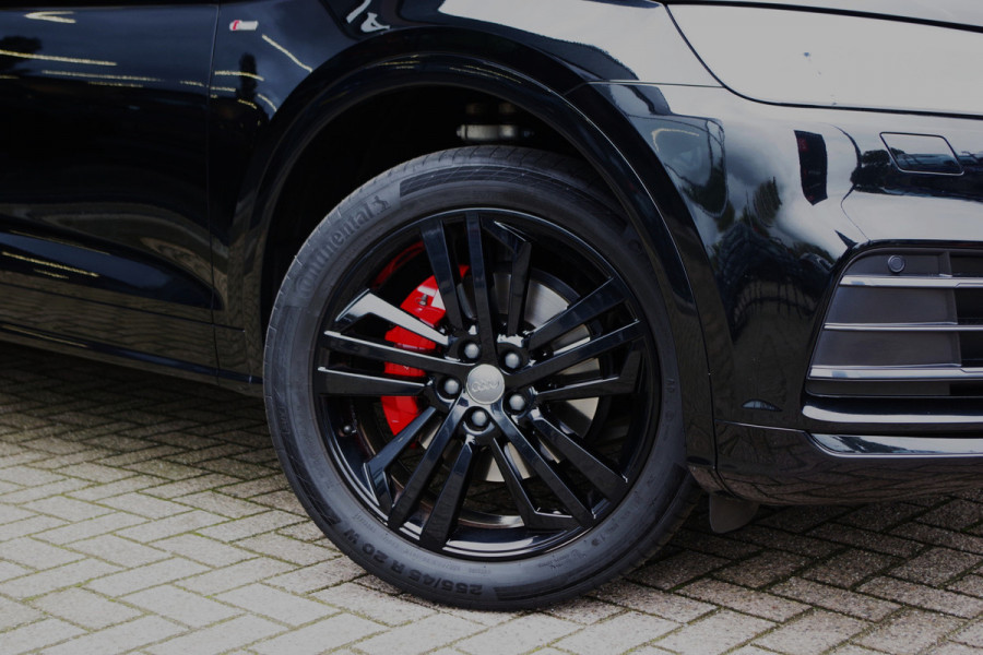 Audi Q5 2.0 TFSI 252 PK Quattro Sport S Line Black Edition, Trekhaak, Panoramadak, Leder-Alcantara, Camera