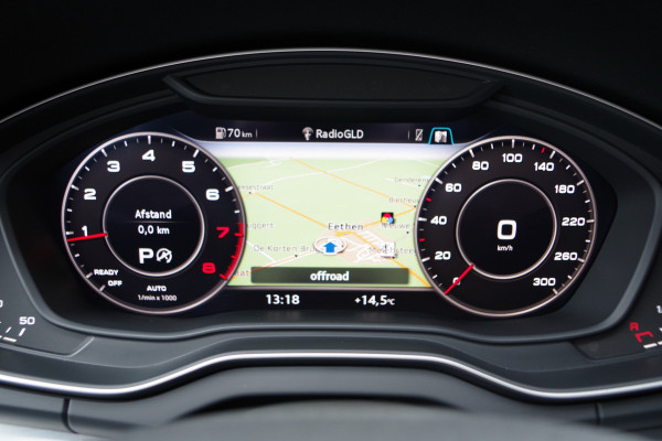 Audi Q5 2.0 TFSI 252 PK Quattro Sport S Line Black Edition, Trekhaak, Panoramadak, Leder-Alcantara, Camera