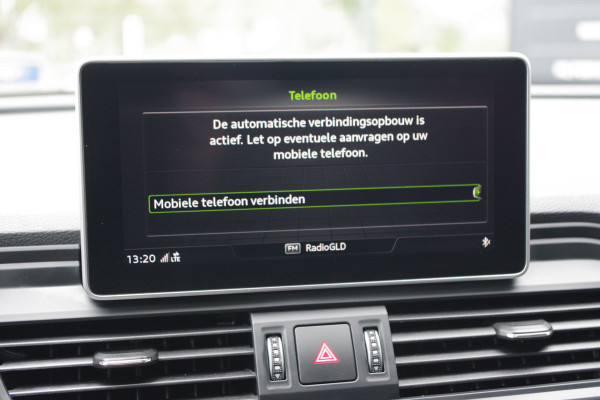 Audi Q5 2.0 TFSI 252 PK Quattro Sport S Line Black Edition, Trekhaak, Panoramadak, Leder-Alcantara, Camera