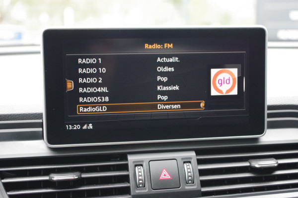 Audi Q5 2.0 TFSI 252 PK Quattro Sport S Line Black Edition, Trekhaak, Panoramadak, Leder-Alcantara, Camera