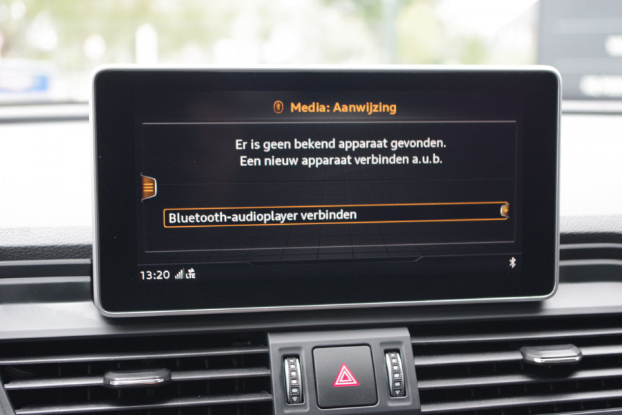 Audi Q5 2.0 TFSI 252 PK Quattro Sport S Line Black Edition, Trekhaak, Panoramadak, Leder-Alcantara, Camera