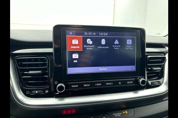 Kia Stonic 1.0 T-GDI 136pk MHEV Automaat Vision Navigatie Climate control Camera Cruise Control Dab 17" Lichtmetalen velgen