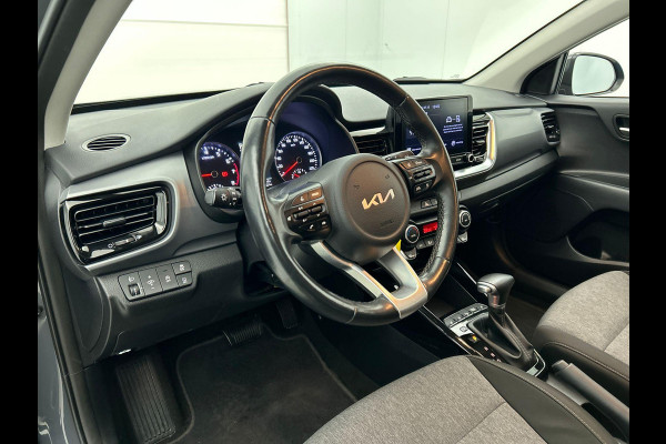 Kia Stonic 1.0 T-GDI 136pk MHEV Automaat Vision Navigatie Climate control Camera Cruise Control Dab 17" Lichtmetalen velgen