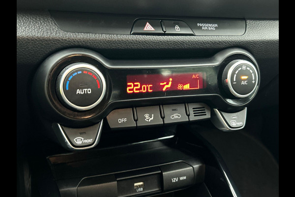 Kia Stonic 1.0 T-GDI 136pk MHEV Automaat Vision Navigatie Climate control Camera Cruise Control Dab 17" Lichtmetalen velgen