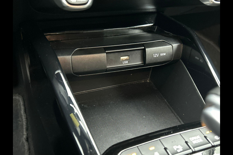 Kia Stonic 1.0 T-GDI 136pk MHEV Automaat Vision Navigatie Climate control Camera Cruise Control Dab 17" Lichtmetalen velgen