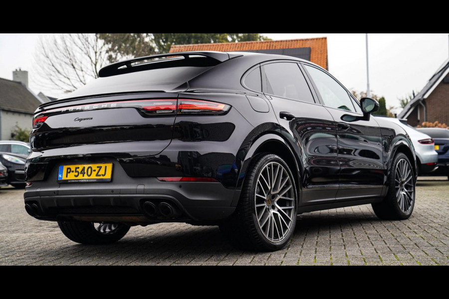 Porsche Cayenne Coupé 3.0 E-Hybrid | Sport Chrono | 22 INCH | Panorama | Head up | Trekhaak | Luchtvering | Memory stoelen 8Voudig