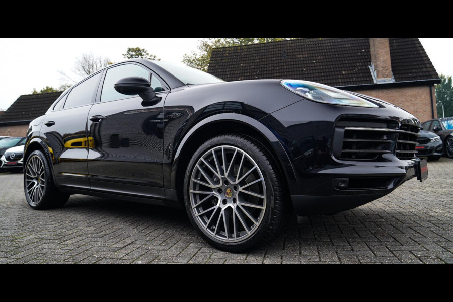 Porsche Cayenne Coupé 3.0 E-Hybrid | Sport Chrono | 22 INCH | Panorama | Head up | Trekhaak | Luchtvering | Memory stoelen 8Voudig