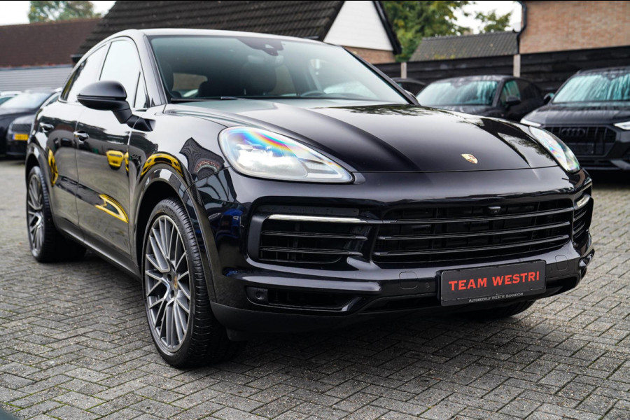 Porsche Cayenne Coupé 3.0 E-Hybrid | Sport Chrono | 22 INCH | Panorama | Head up | Trekhaak | Luchtvering | Memory stoelen 8Voudig