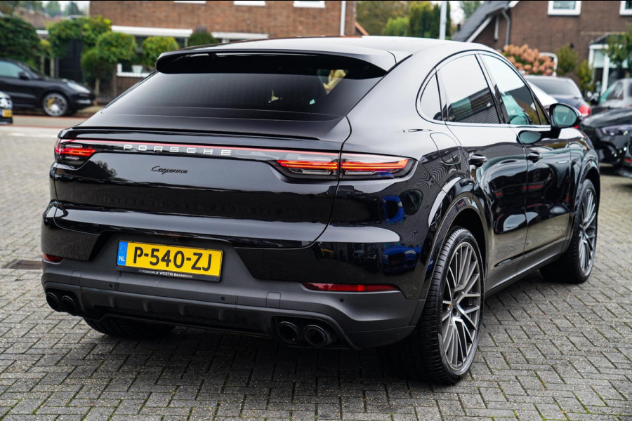 Porsche Cayenne Coupé 3.0 E-Hybrid | Sport Chrono | 22 INCH | Panorama | Head up | Trekhaak | Luchtvering | Memory stoelen 8Voudig