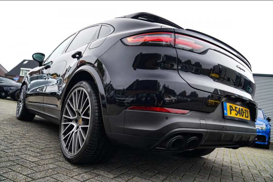 Porsche Cayenne Coupé 3.0 E-Hybrid | Sport Chrono | 22 INCH | Panorama | Head up | Trekhaak | Luchtvering | Memory stoelen 8Voudig