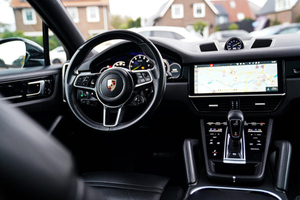Porsche Cayenne Coupé 3.0 E-Hybrid | Sport Chrono | 22 INCH | Panorama | Head up | Trekhaak | Luchtvering | Memory stoelen 8Voudig