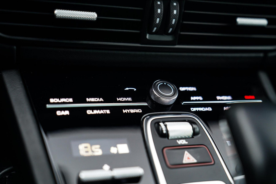 Porsche Cayenne Coupé 3.0 E-Hybrid | Sport Chrono | 22 INCH | Panorama | Head up | Trekhaak | Luchtvering | Memory stoelen 8Voudig