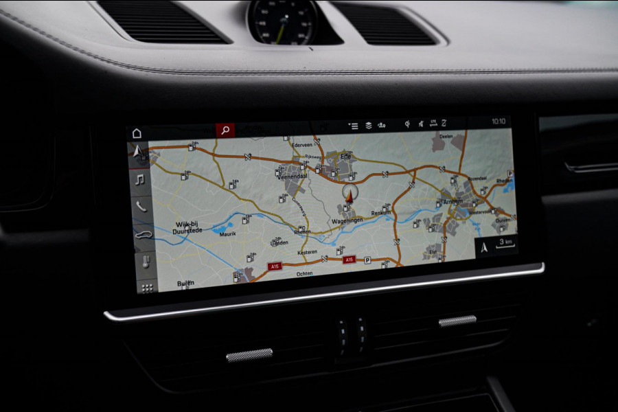 Porsche Cayenne Coupé 3.0 E-Hybrid | Sport Chrono | 22 INCH | Panorama | Head up | Trekhaak | Luchtvering | Memory stoelen 8Voudig