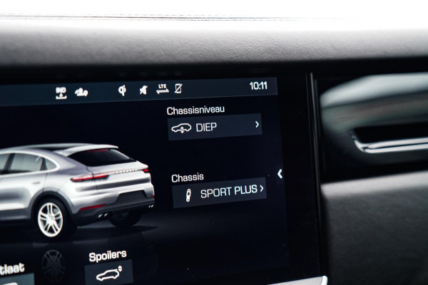 Porsche Cayenne Coupé 3.0 E-Hybrid | Sport Chrono | 22 INCH | Panorama | Head up | Trekhaak | Luchtvering | Memory stoelen 8Voudig