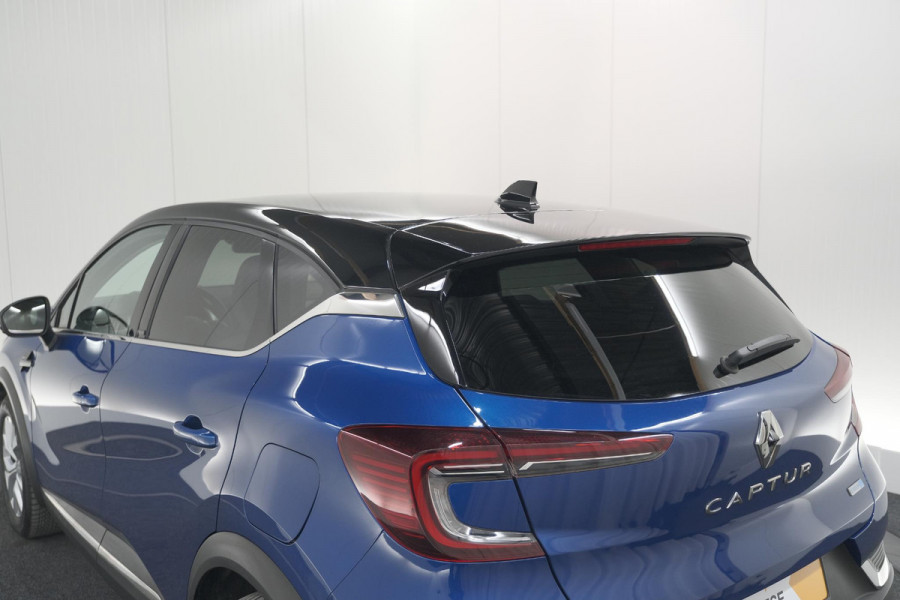Renault Captur 1.6 E-Tech Plug-in Hybrid 160 Intens | Allseason Banden | Camera | 9.3 Inch Grootscherm | Apple Carplay
