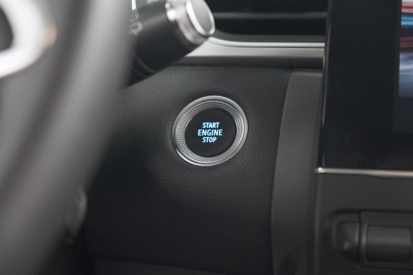 Renault Captur 1.6 E-Tech Plug-in Hybrid 160 Intens | Allseason Banden | Camera | 9.3 Inch Grootscherm | Apple Carplay