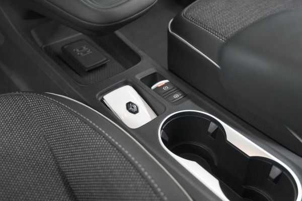 Renault Captur 1.6 E-Tech Plug-in Hybrid 160 Intens | Allseason Banden | Camera | 9.3 Inch Grootscherm | Apple Carplay
