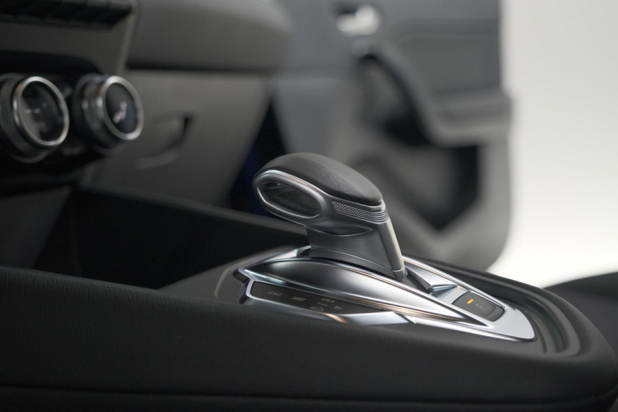 Renault Captur 1.6 E-Tech Plug-in Hybrid 160 Intens | Allseason Banden | Camera | 9.3 Inch Grootscherm | Apple Carplay